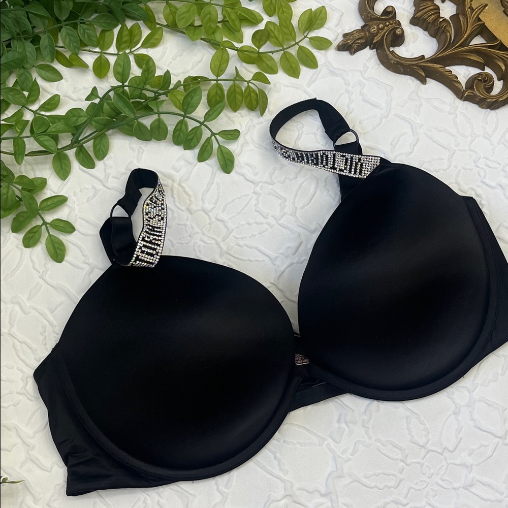 Victoria’s Secret Very Sexy Push Up Bra size 38 DD Rhinestone Straps